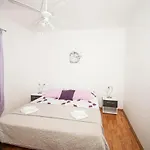 Vikendica House Roza