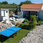 House Roza Vikendica *